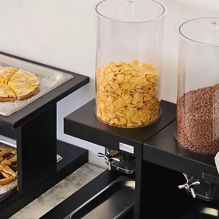 Mirage Отель 3*